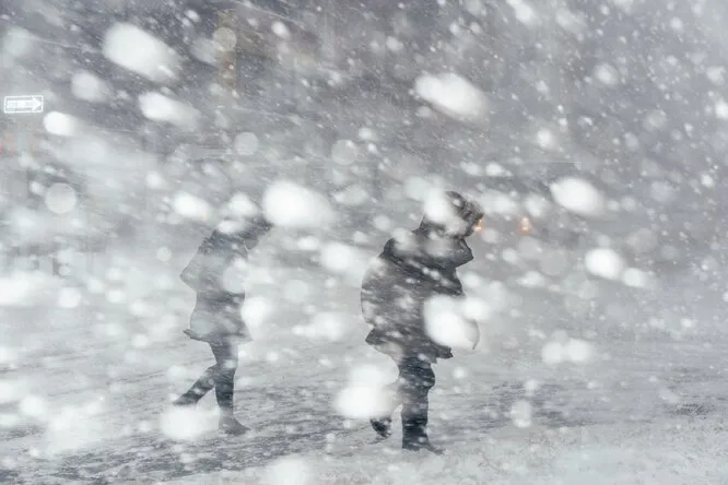 США, Канада и Япония страдают от аномальных снегопадов, убивающих людей: в истории такое не редкость