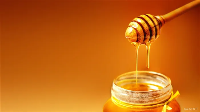 Сахар рекомендуется заменить медом.