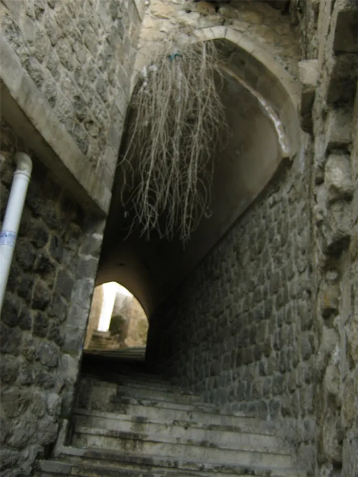 В курдском городе Мардин много старинных туннелей и арок