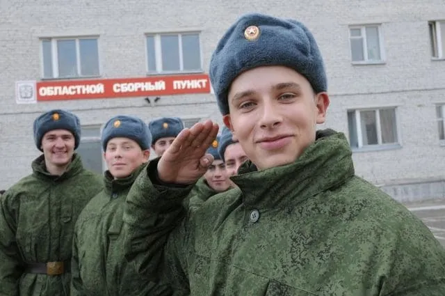 Что делают в армии в России