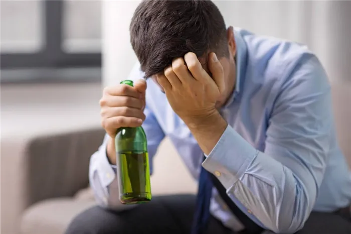 Признаки алкоголизма: как отличить алкоголика от выпивающего. 4 стадии алкоголизма