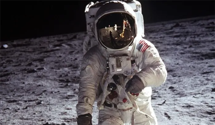 Стоимость полета на Луну. Считается, что по современным меркам программа «Аполлон» стоила NASA примерно 280 миллиардов долларов. Фото.