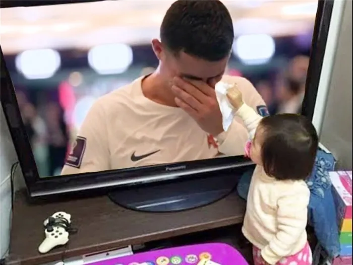 <p>«Не поеду на чемпионат, зная, сколько людей погибло при строительстве стадионов». Надпись на соседней картинке: «Ух ты! Какие красивые здания».</p><p>» width=»1200″ height=»1200″ /></p><p>«Я не поеду на чемпионат, если узнаю, сколько людей погибло при строительстве стадионов». Надпись на следующей фотографии гласит: «Ух ты, какие красивые здания».</p><h3>Завершение карьеры Лионеля Месси</h3><p>Страшный сон стал явью. Аргентинский капитан уйдет из спорта после чемпионата мира.</p><blockquote><p>«Я очень рад, что мне удалось этого добиться. Я завершу свои выступления на чемпионате мира, сыграв свой последний матч в финале».</p></blockquote><p><img decoding=