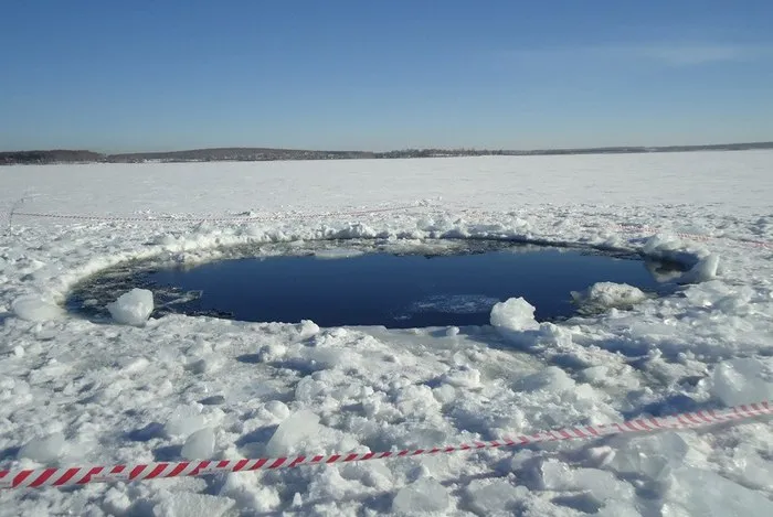 Место падения одного из обломков челябинского метеорита. Озеро Чебаркуль