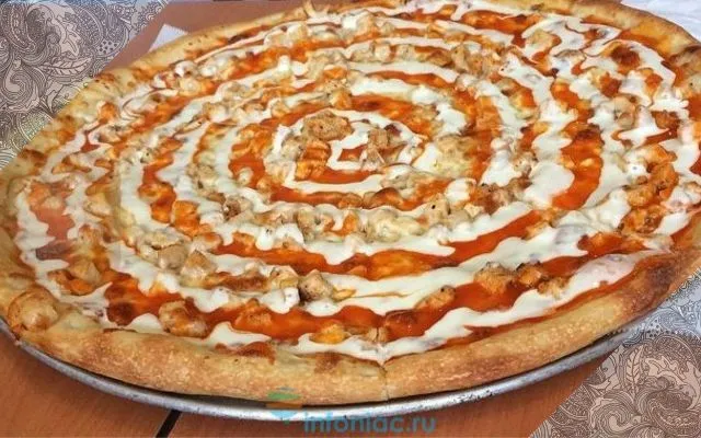 Пицца Пепперони с приправой для салата