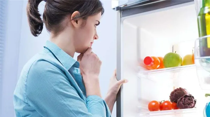 Как избавиться от вони в холодильнике