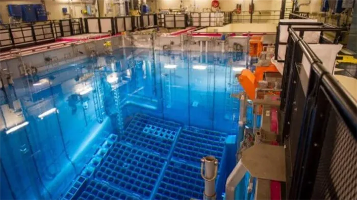 Опасны ли теракты на атомной станции. Бассейн для охлаждения отработанного ядерного топлива — уязвимый и опасный объект на каждой АЭС. Фото.