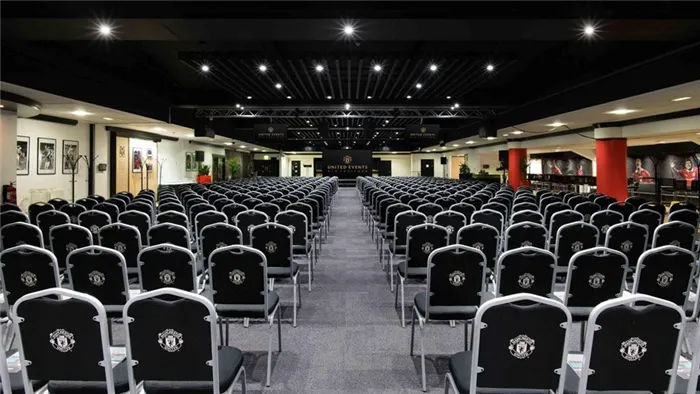 Конференц-зал, на который, по данным ESPN, потратили £ 200 тыс.